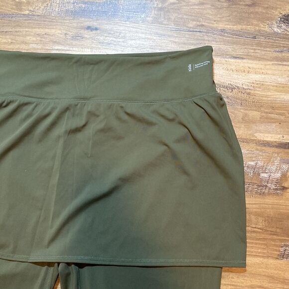 Zuda 2 In 1 Athletic Skirt Legging  Skirted Cropped Leggings Green 3X - Picture 3 of 12